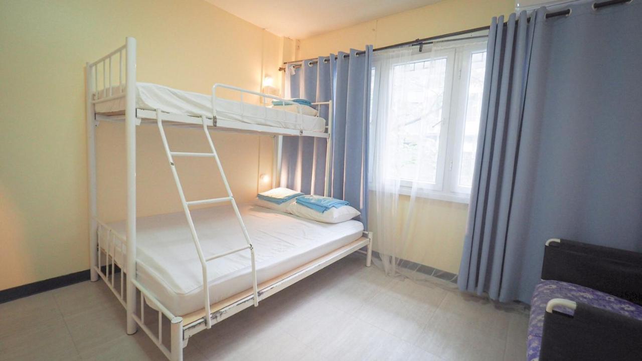 I-Sleep Silom Hostel Бангкок Экстерьер фото