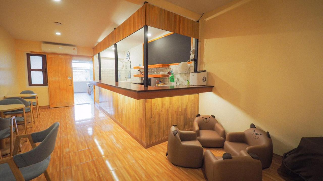 I-Sleep Silom Hostel Бангкок Экстерьер фото