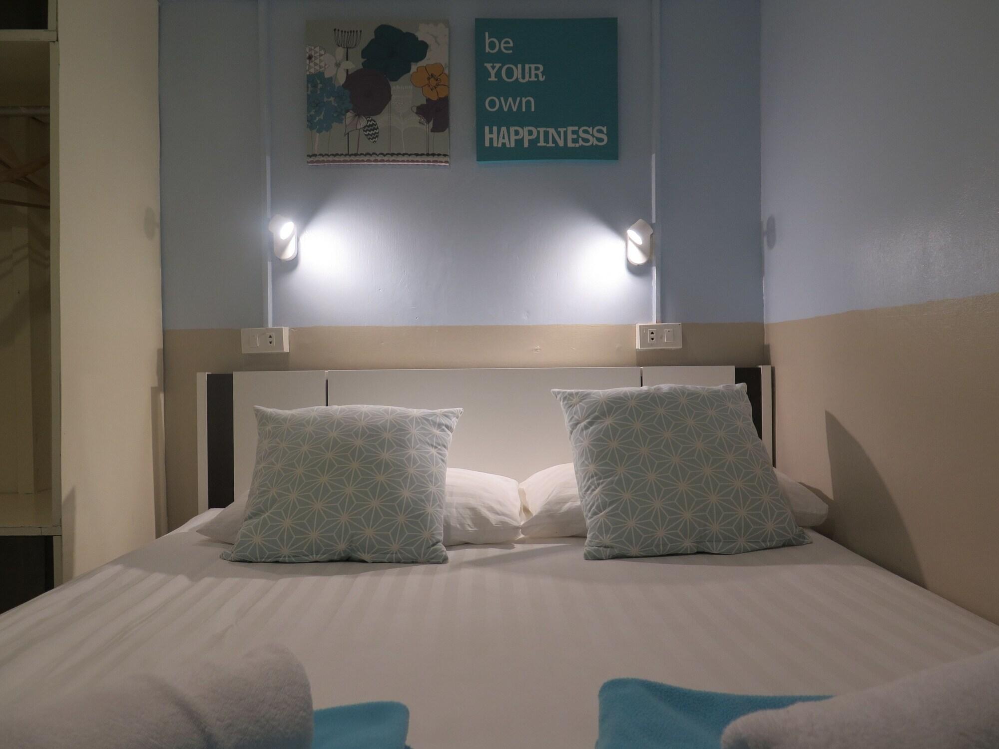 I-Sleep Silom Hostel Бангкок Экстерьер фото