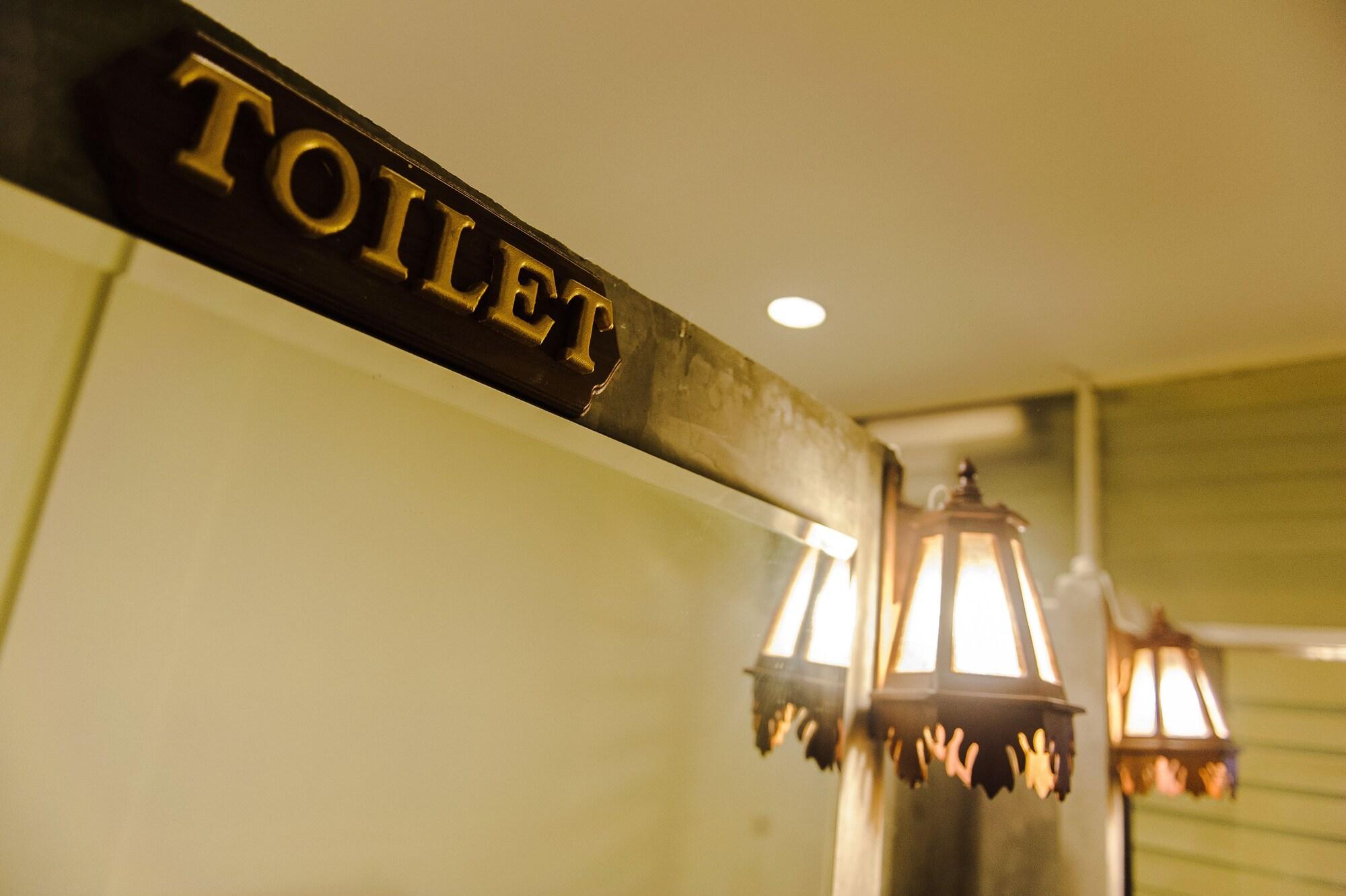 I-Sleep Silom Hostel Бангкок Экстерьер фото