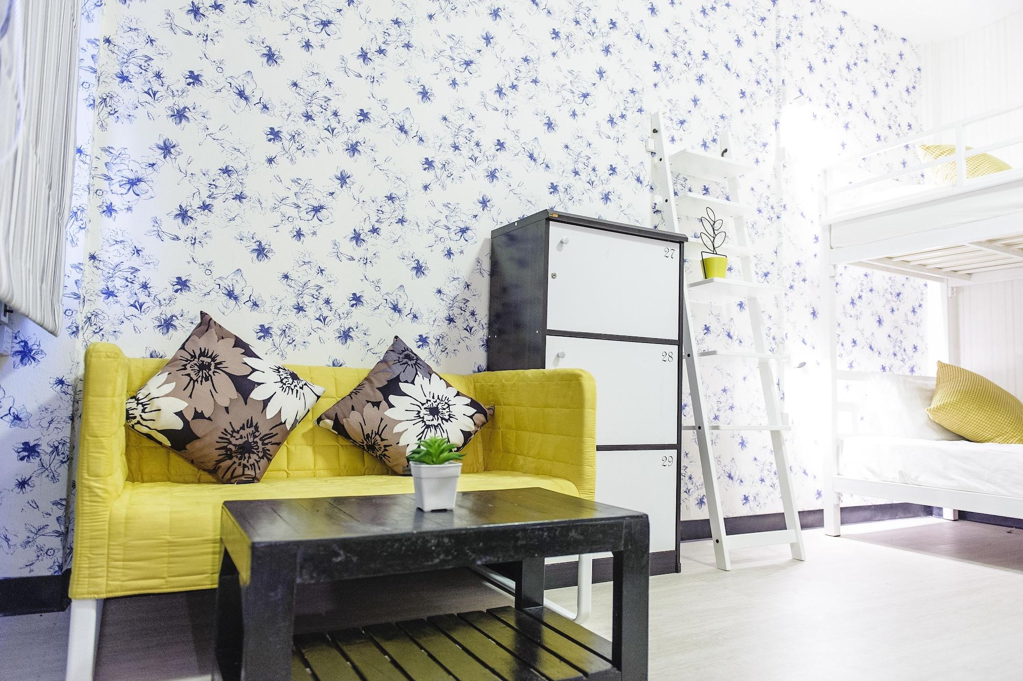 I-Sleep Silom Hostel Бангкок Экстерьер фото